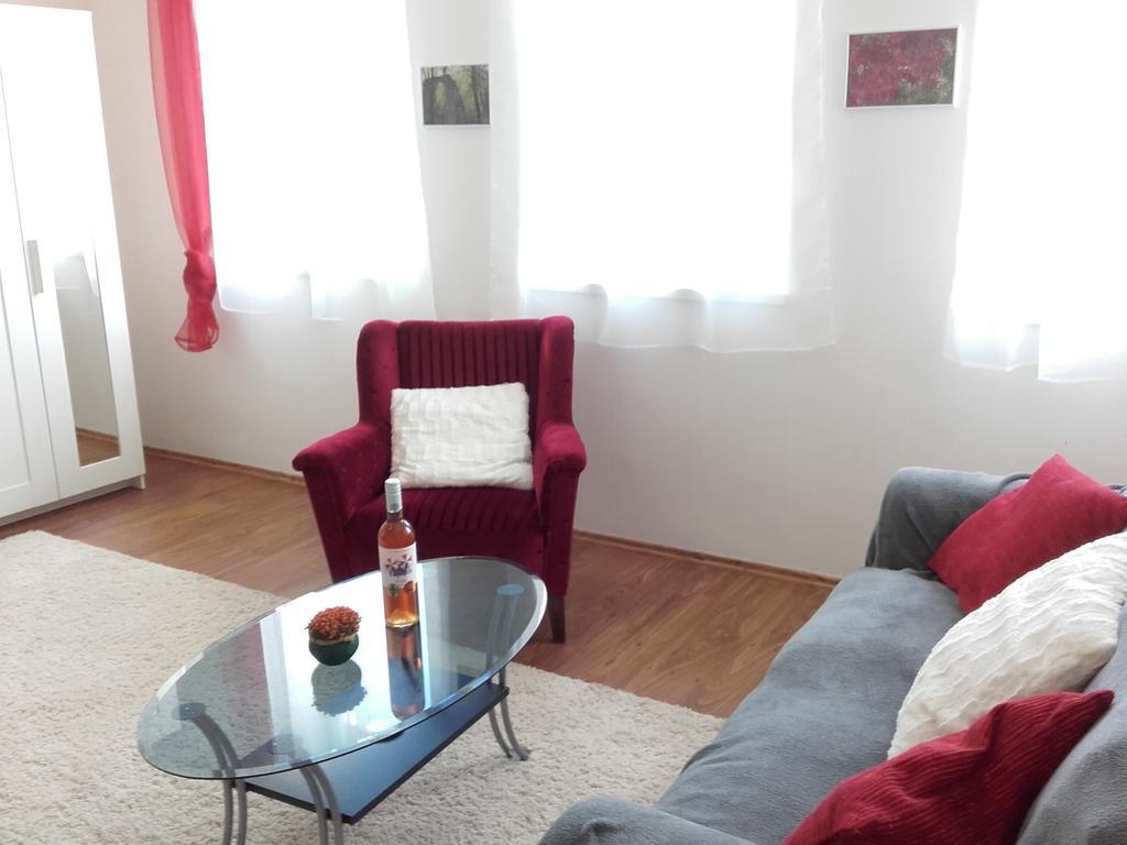 Eger Apartman Exteriör bild